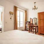 Apartment In Rue Saint-Honore