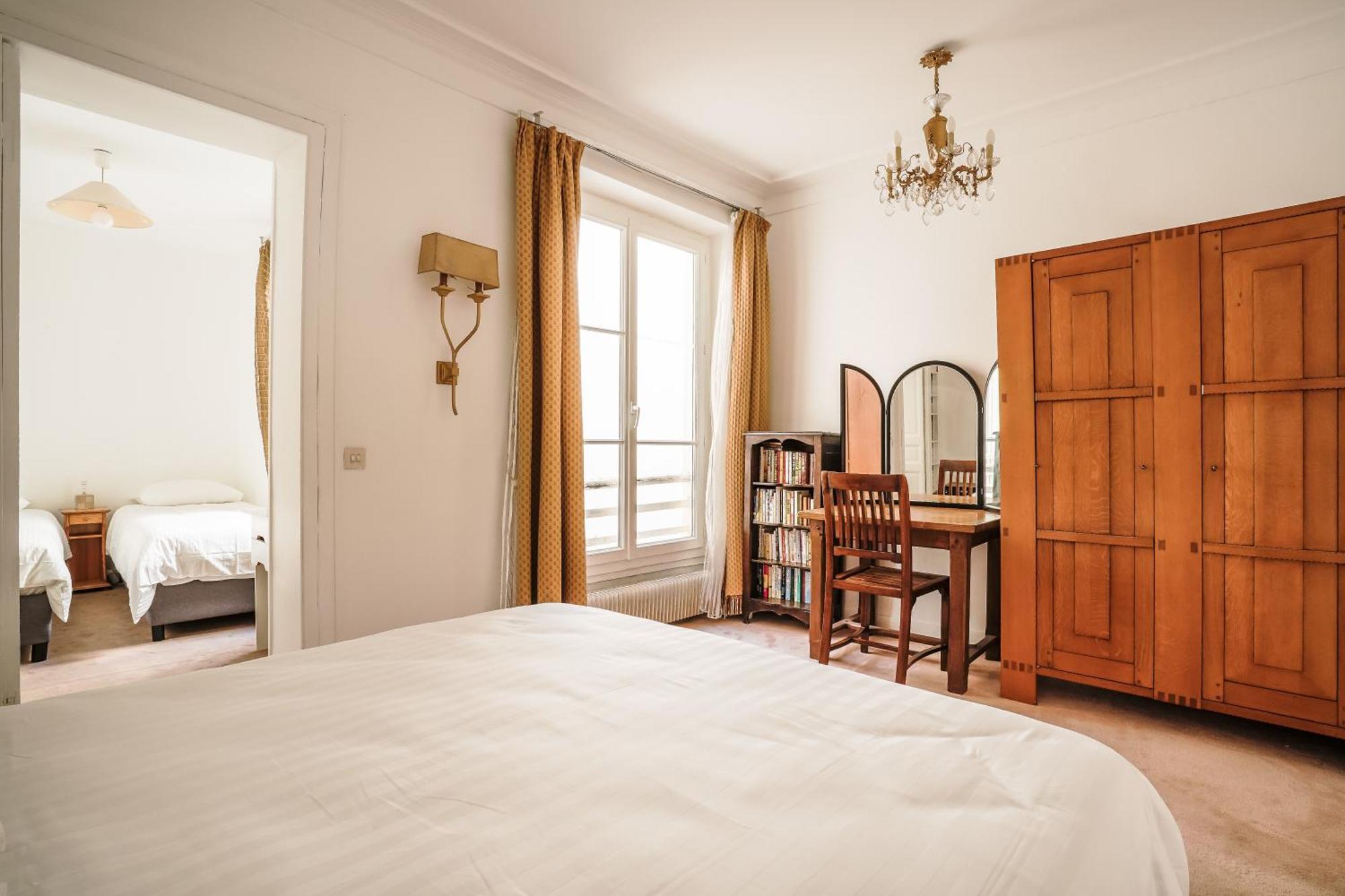 Apartment In Rue Saint-honore Paris